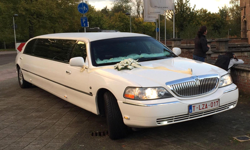 Witte limousine Lincoln